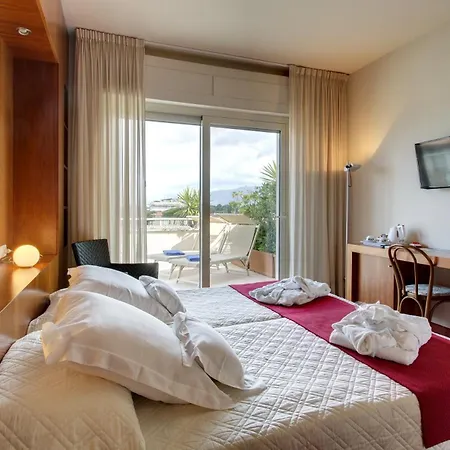 Bacco Hotel 3*