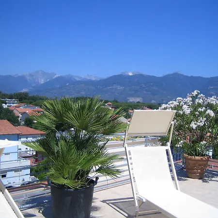 Bacco 3* Lido di Camaiore