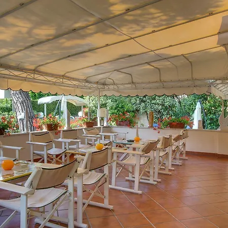 Bacco Hotel 3*