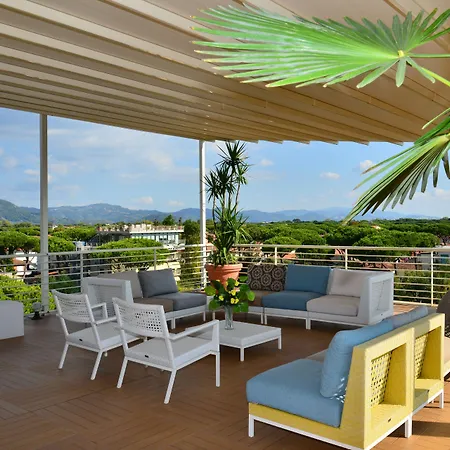 Bacco מלון לידו די קאמאיורה